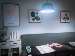 -樱花里音乐餐吧·牛扒椰子鸡(东圃店)