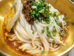招牌传统麻辣面-聚合鑫东北熏酱熟食麻辣面(长阳店)