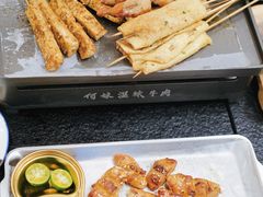 -何妹湿辣牛肉·粤式烧烤砂煲(桂雅路店)
