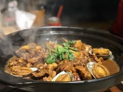 招牌麻辣鲍鱼鸡煲-功夫小龙虾·烧烤·江湖菜(金沙洲店)