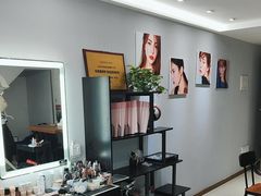 -ME觅妆·定制美妆·彩妆私教(菱角湖店)