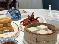 玻璃脆皮乳鸽皇-新雅粤菜馆(南京东路店)