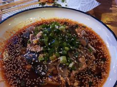 蒜蓉口水鸡-临界音乐酒馆·小龙虾·江湖菜(华熙LIVE·鱼洞店)