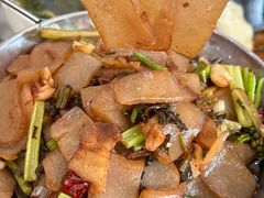 -丹水桥地锅鱼·翘嘴鲌·地方特色全鱼宴(丹江口大坝店)