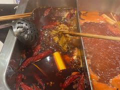 -百年川椒重庆老火锅(光谷店)