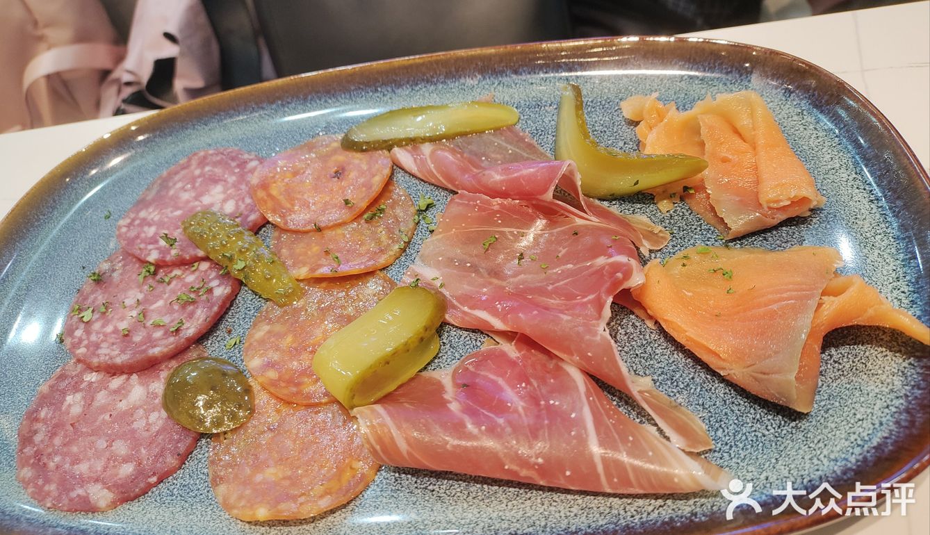 好实在的西餐店，美味又满足～[糖果]
