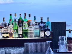 -瑰丽酒店·海吧·天际下午茶·现场DJ·天台酒吧