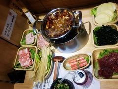 -独食火锅·半米屋台(直营总店)