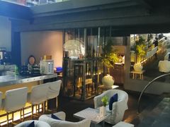 -穹六人间 people 6(岳阳路店)