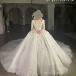 -艾米丽婚纱礼服