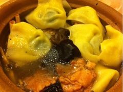 馄饨老鸭煲-老品芳