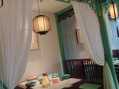 -荷塘秋月·本帮江浙菜(国权路店)