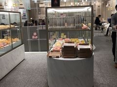 面包甜点陈列柜-奈雪的茶(市百一店)