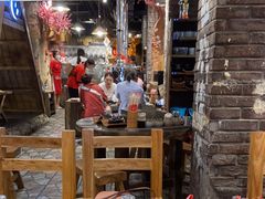 大堂-破瓦寒窑·地摊烤羊排