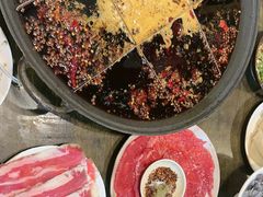 -渝嘴小老弟老火锅(华新村店)