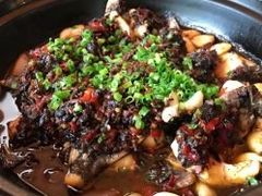 砂锅秘制焗湖鱼-羡餐厅