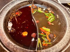菌汤鸳鸯锅-唇辣号重庆老火锅(亦庄店)