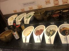 自助调料区-宽板凳老灶火锅(外馆斜街店)
