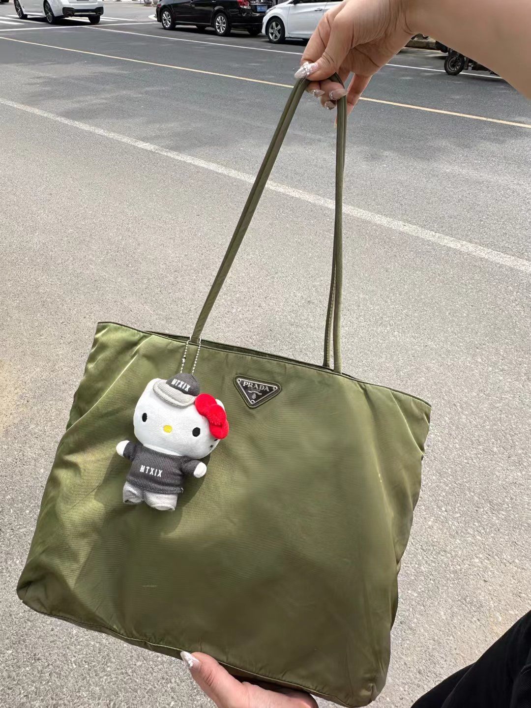 prada 军绿尼龙托特包