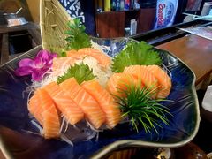 三文鱼刺身-鸟串烧Yakitori