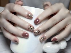 -情同手足美甲美睫