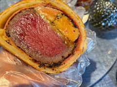 惠灵顿牛排-弦月窗LUNETTE BY AMANDA(复兴路店)