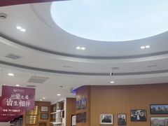 -雅悦齿科(顾村公园店)