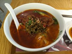 -呷佬·长沙手工米粉(金沙江路店)