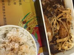-鲲少爷烤鱼饭.螺蛳粉·清真(爱琴海店)
