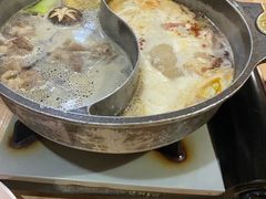 鸳鸯锅-樱吉岛寿喜锅(肇嘉浜路店)