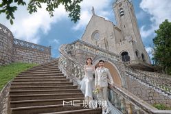 -现代经典婚纱摄影