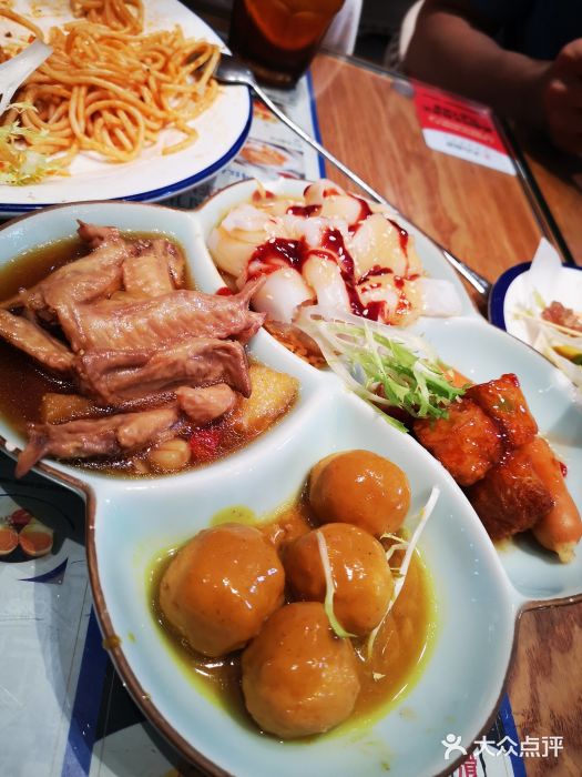 克茗冰室(金地威新中心店)招牌小吃拼盘图片