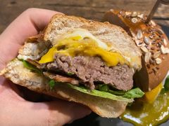 经典芝士汉堡-HIGH FIVE哈福手工汉堡(桂林路店)