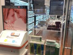 -LensCrafters亮视点·OAKLEY精选(静安嘉里中心店)