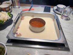 -尚尚仙·酸汤猪手·猪肚鸡火锅(华联万柳购物中心店)