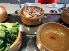 -龍歌自助小火锅(市南金茂湾店)