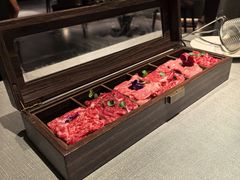 -左庭右院鲜牛肉火锅黑金店(陆家嘴中心店)