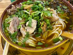 云南卤鸡米线-滇泉云南特色小吃(虎泉店)