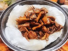 秘制盐焗乳鸽-侠成水上农庄(工业大道店)