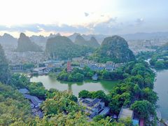 -叠彩山景区