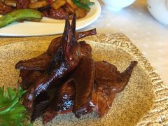 烤乳鸽，一只-海富门·带鱼·淮扬菜·粤菜(甘家口店)