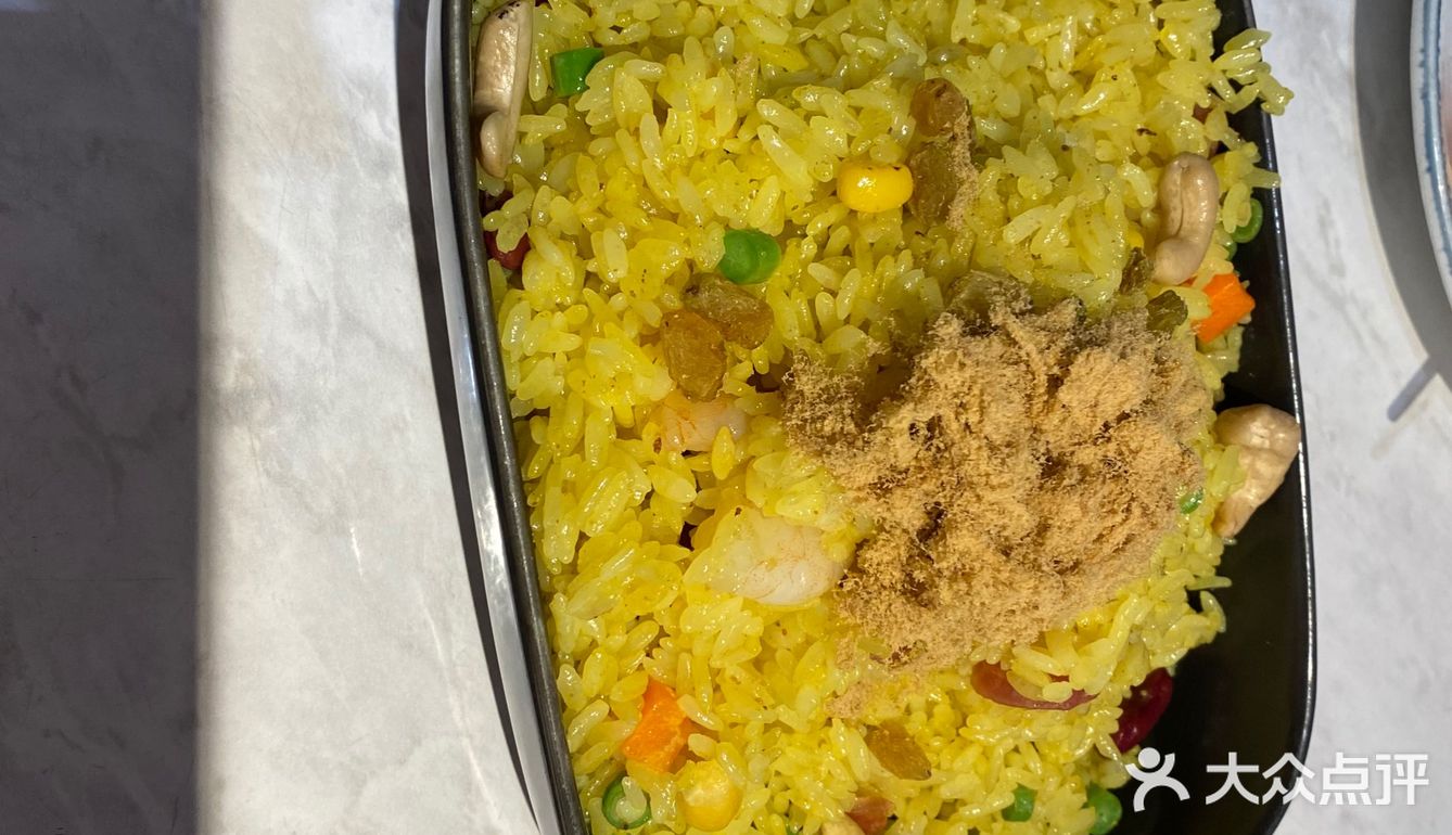 两人餐一共花了220,菜还剩很多吃不完