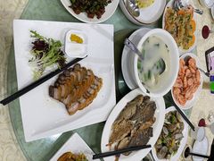 -鹏城人家海鲜酒家·23年老字号(较场尾店)