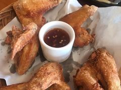 炸鸡翅-Naughty Nuri’s Phuket