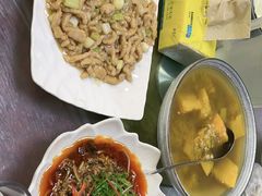 -洪霞餐馆