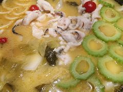 -山城外·非遗酸菜鱼(蜀都万达店)
