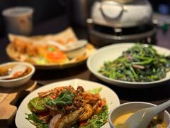 -大头虾越式风味餐厅(光明广场店)