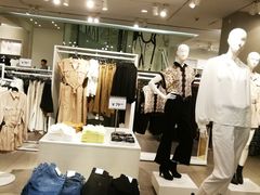 -H&M(鹏欣水游城店)