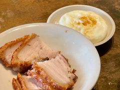 脆皮猪五花-漆黑觉米粉(三里屯店)