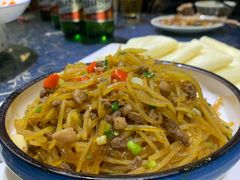 招牌土豆丝-乡村馕坑肉·烧烤·新疆菜·本地人更爱吃(阿勒泰首店)